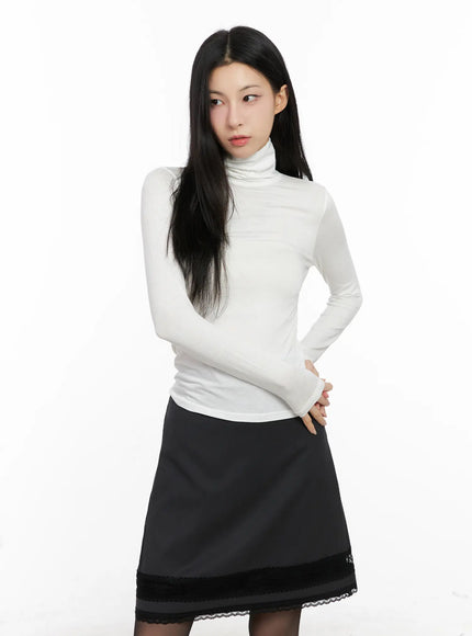 basic-slim-fit-long-sleeve-turtleneck-cg526 / White