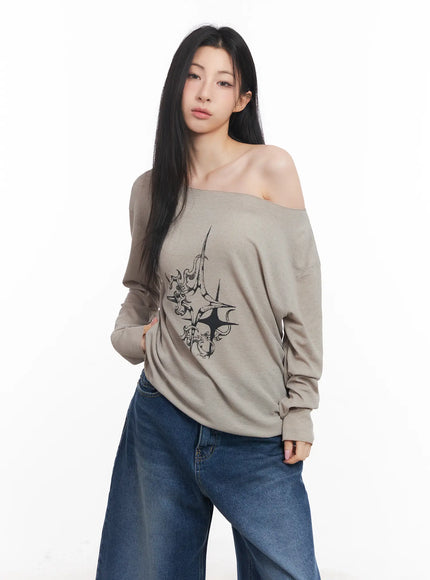 loose-fit-long-sleeve-graphic-top-cu510 / Beige