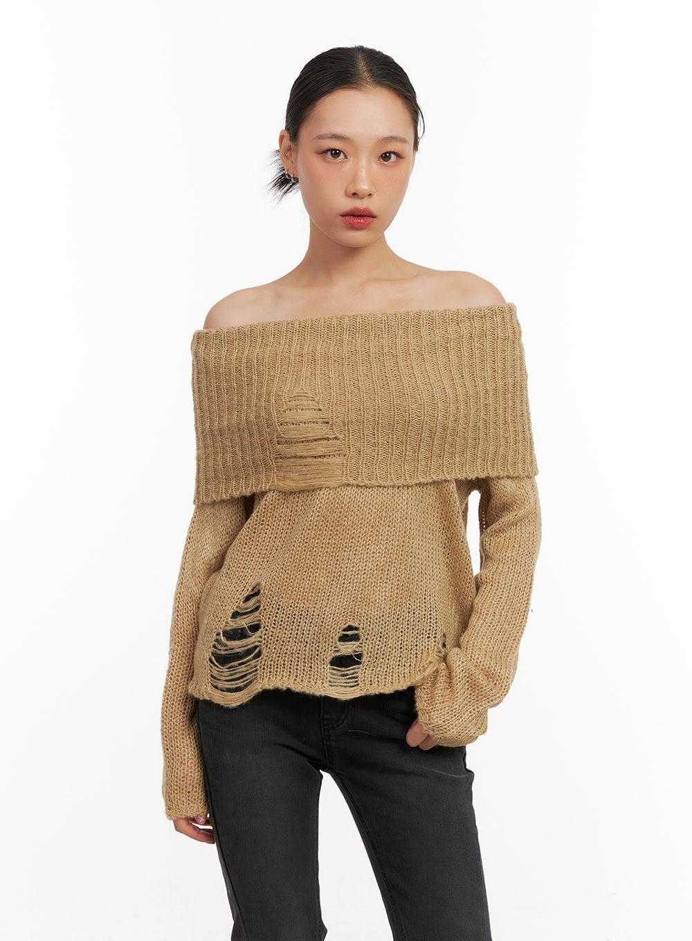 off-shoulder-destroyed-acrylic-sweater-cd410 / Beige