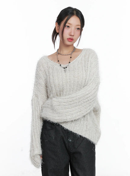 fluffy-off-shoulder-sweater-cs502 / Light beige