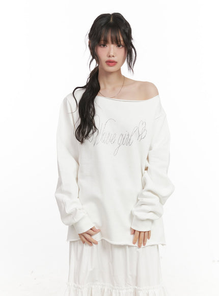 chic-one-shoulder-studded-sweatshirt-cj523 / Light beige
