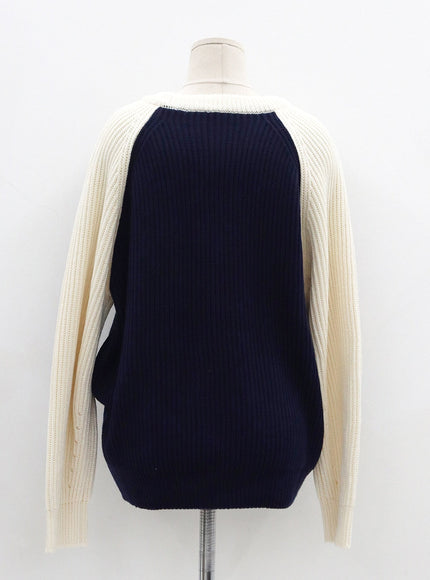 two-color-knit-sweater-os27