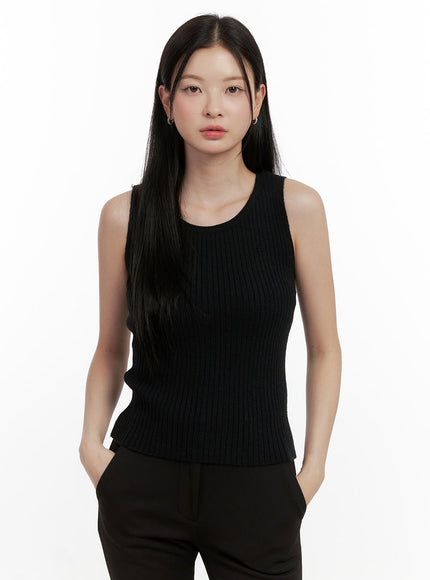 slim-fit-u-neck-sleeveless-top-on408 / Black