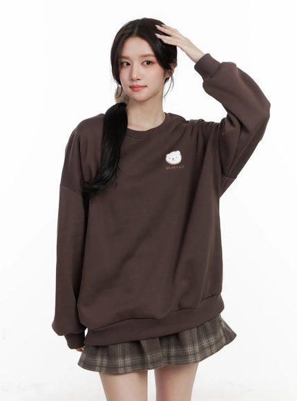 bear-cafe-graphic-sweatshirt-cn527 / Brown