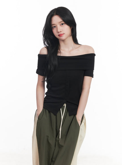 buttoned-slit-off-shoulder-crop-top-cy526 / Black