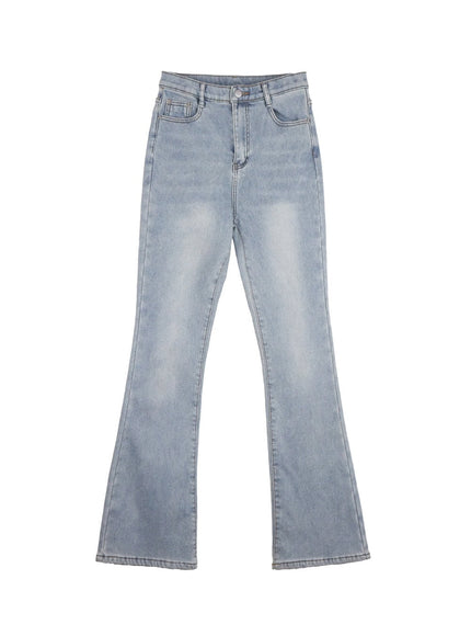 madison-washed-flared-jeans-on422 / Light blue