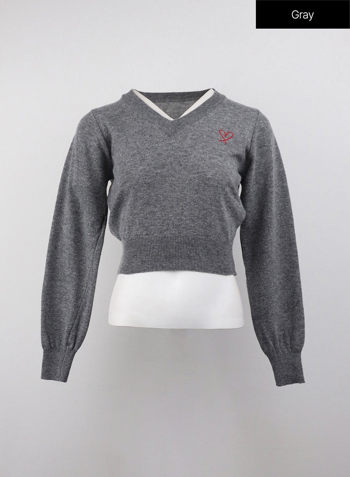 heart-embroidered-v-neck-crop-sweater-oj416 / Gray
