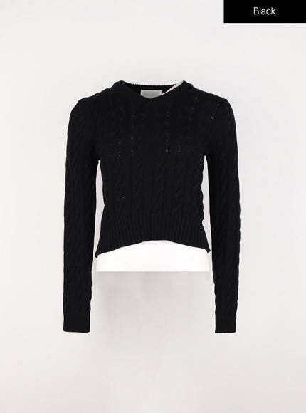 cable-knit-v-neck-sweater-in301 / Black