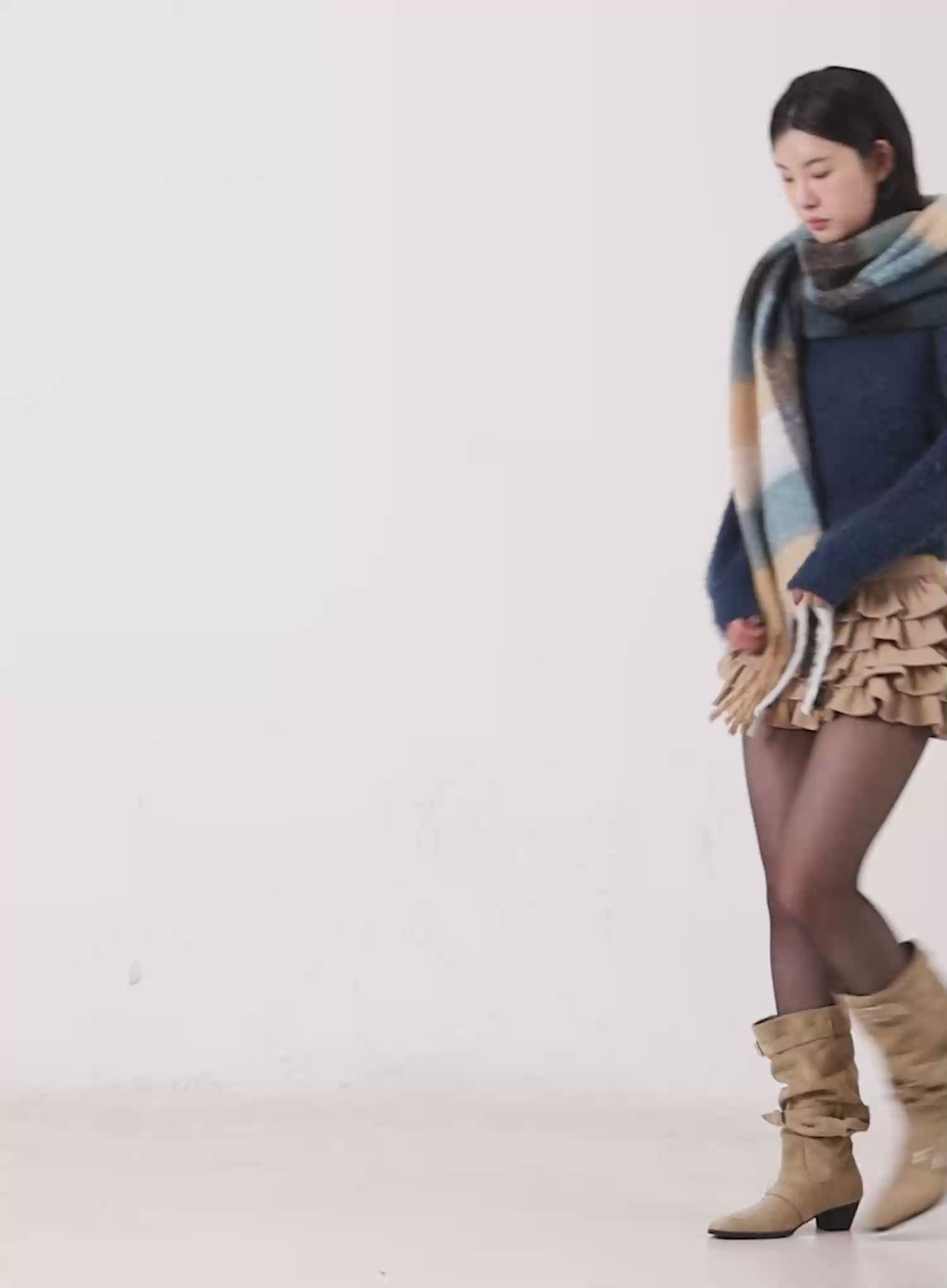 Cozy Round Neck Sweater CN512