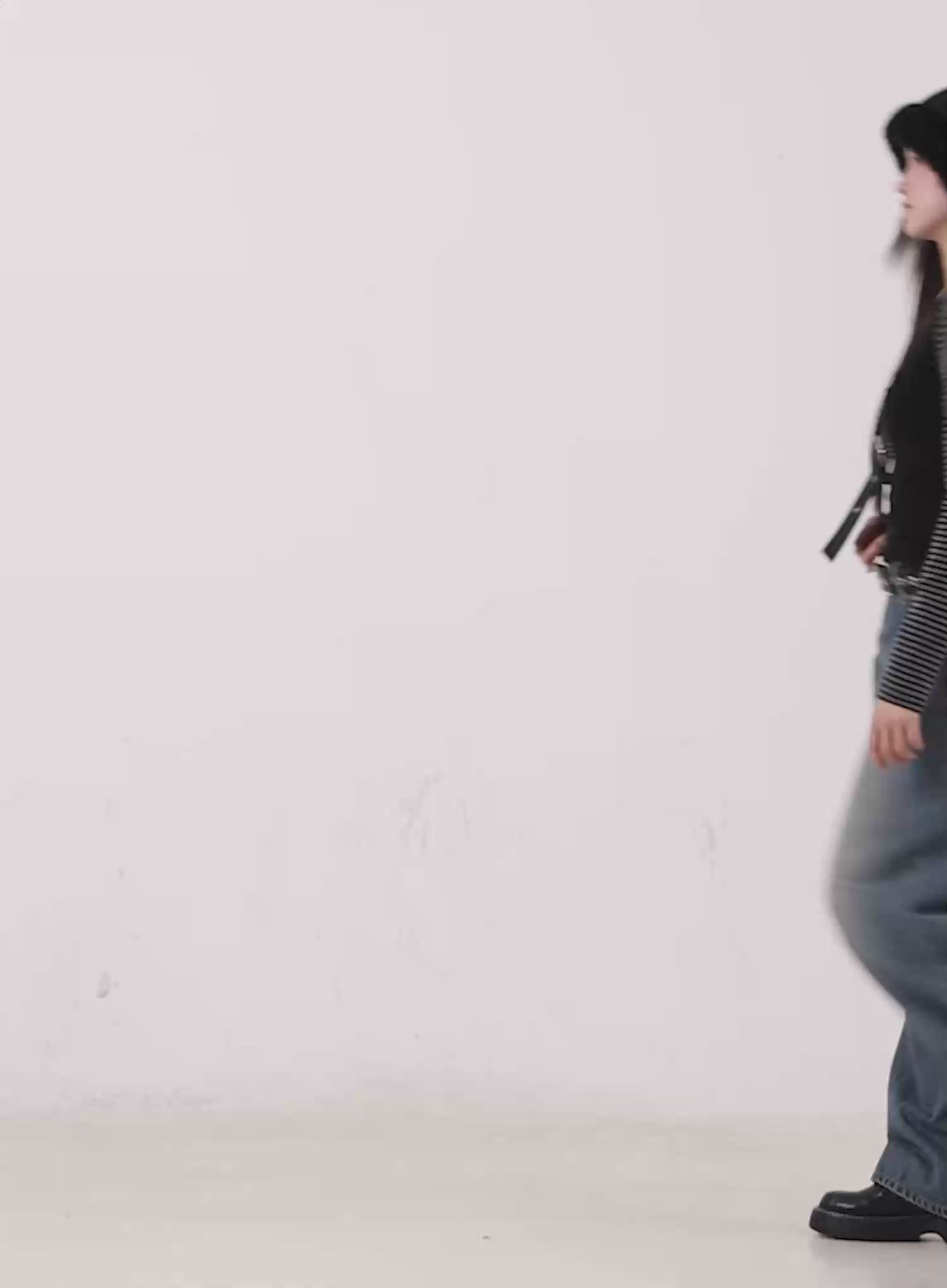 Striped Embroidery Long Sleeve Tee IO520