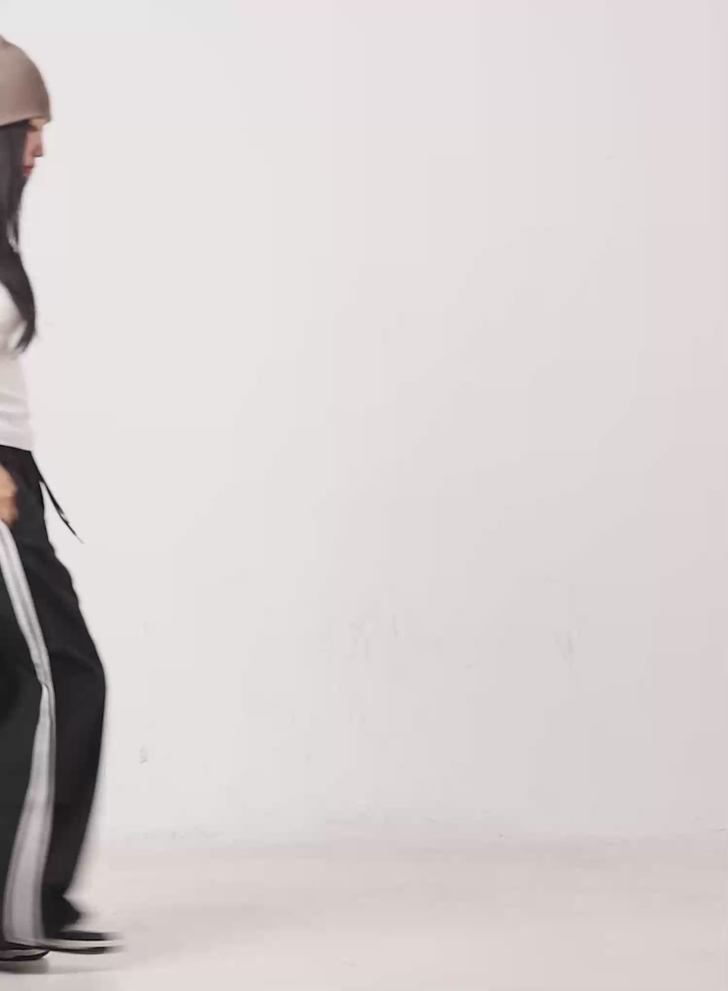 Elegant Pendant Necklace CN506