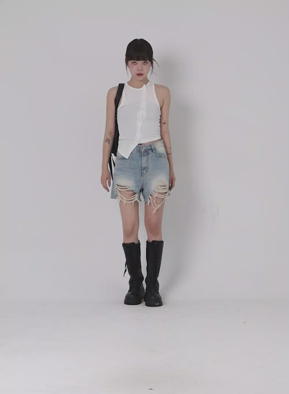 Light Ripped Denim Shorts CL318