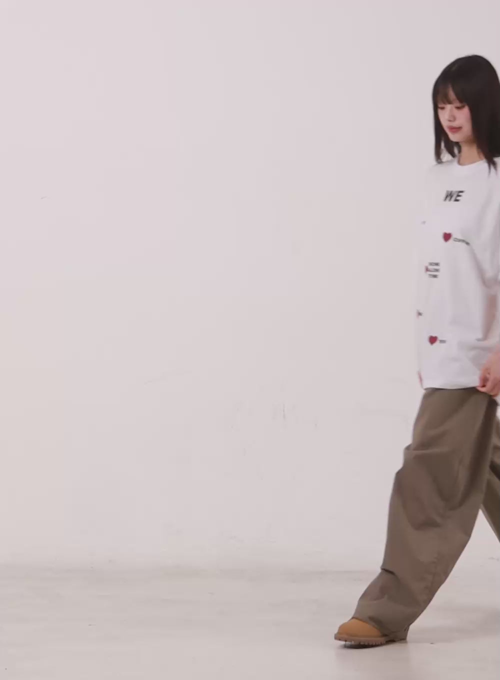 Solid Pocketed Wide-Fit Trousers CA523