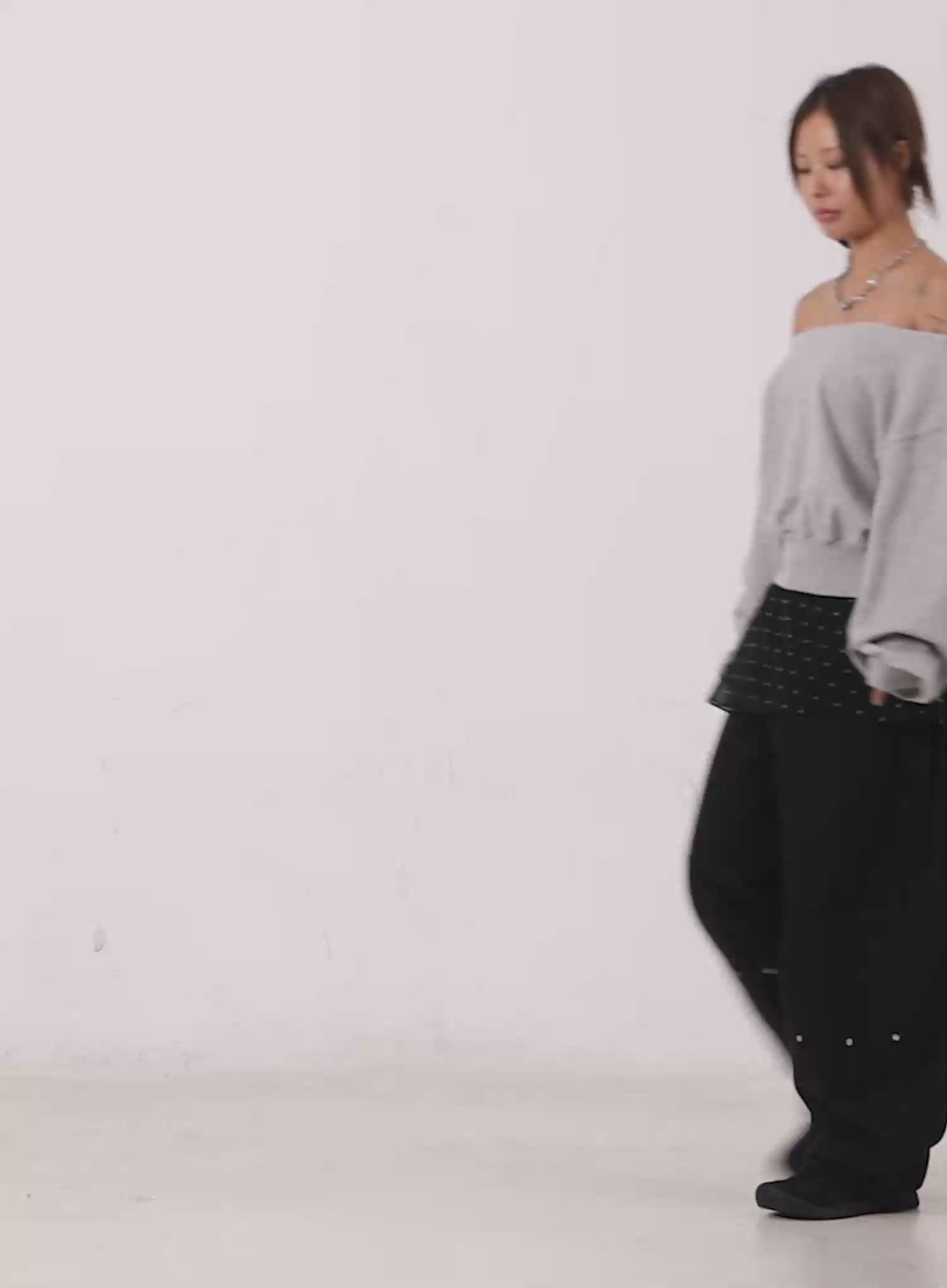 Off-Shoulder Boat Neck Sweatshirt CS524