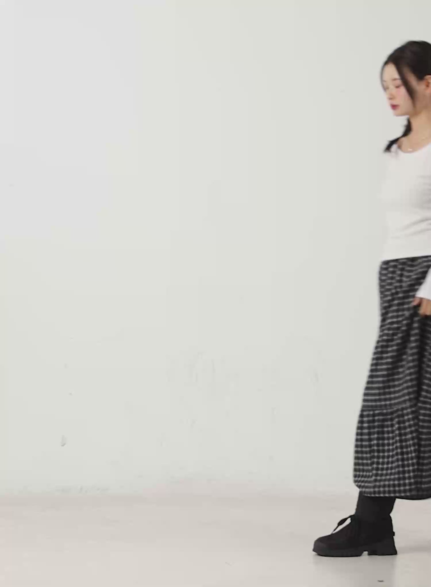 Scoop Neck Cutout Long Sleeve Top CN519