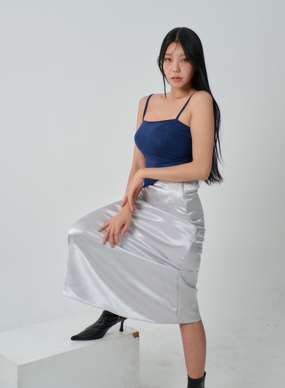 Thin Strap Cropped Top IJ320