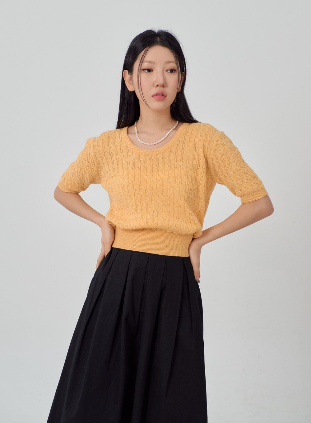 Cable Knit Cropped Sweater IM315