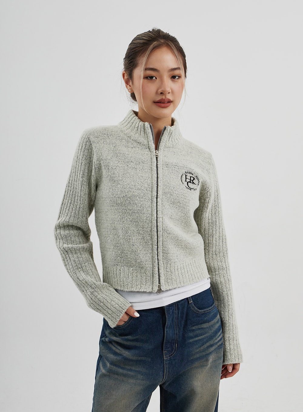 Embroidered Cropped Knit Zip-Up CJ313