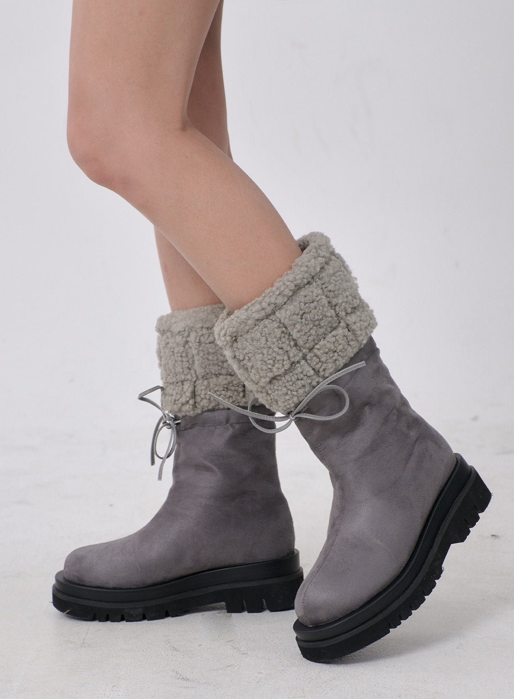 Ribbon Detail Suede Shearling Boots BD19