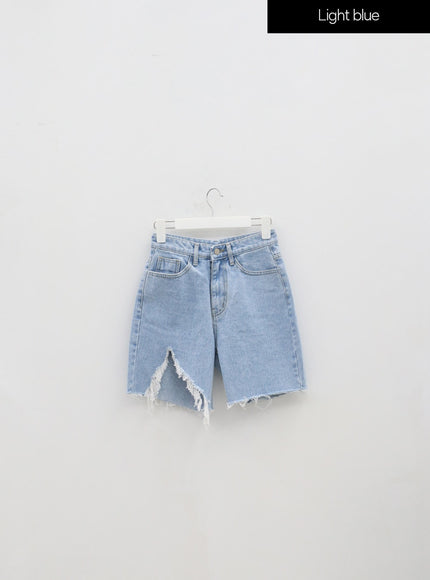 Ripped Denim Bermuda Shorts IA305