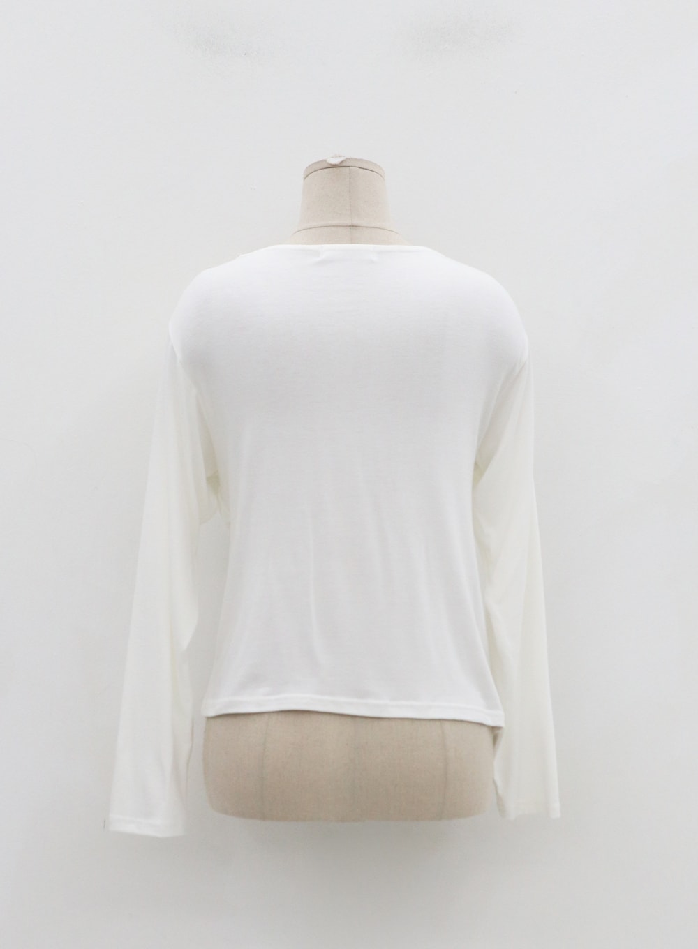 Plus V-Neck Twisted Bust T-Shirt IN16