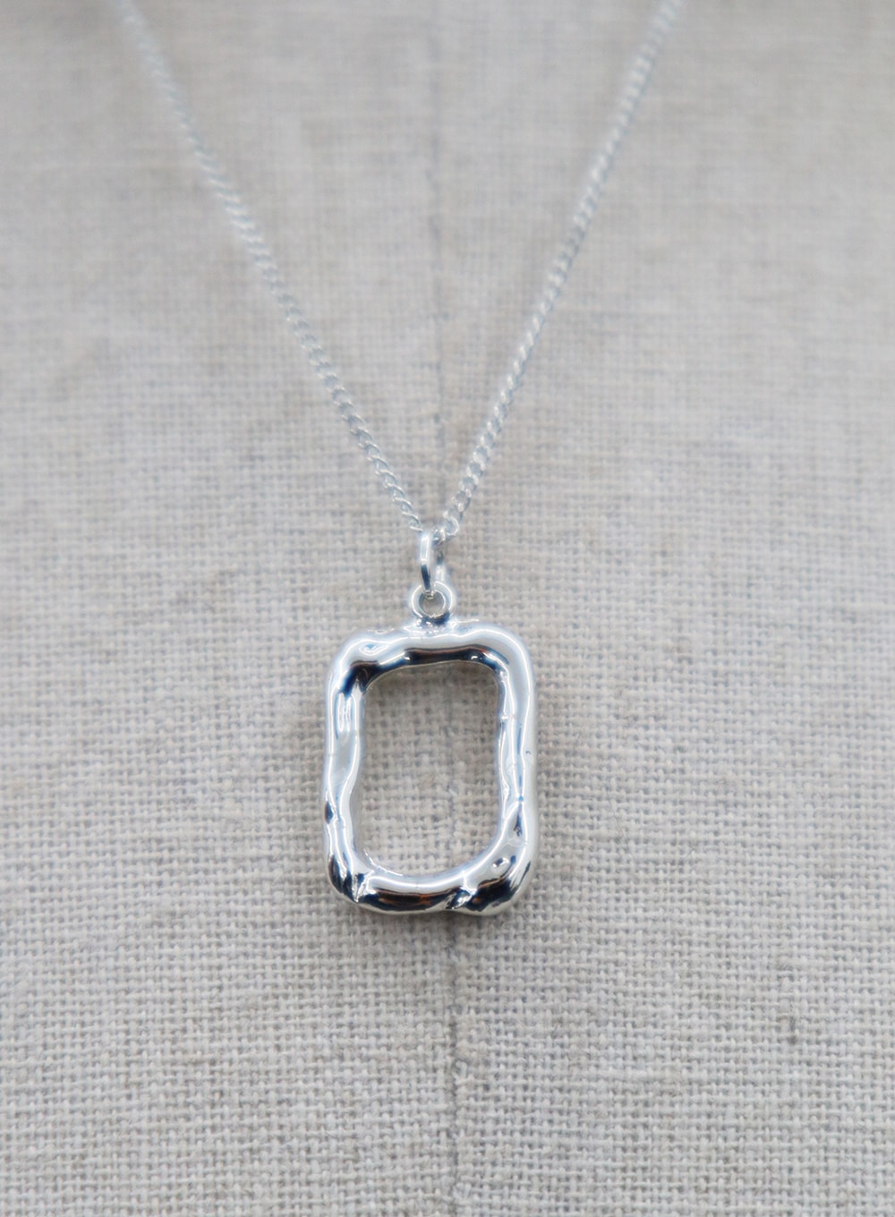Two-Layer Chain and Square Pendant Necklace OO24