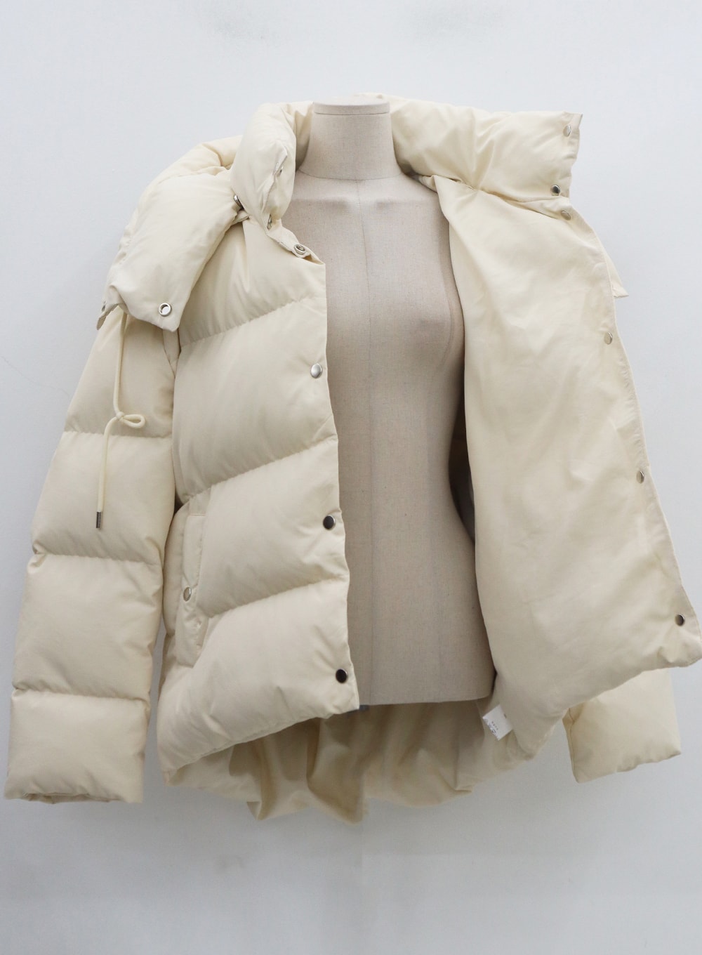 Oversize Hooded Puffer Jacket CN10