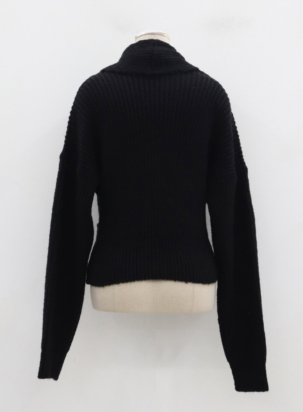 Off-Shoulder V-Neck Crossed Sweater CD19