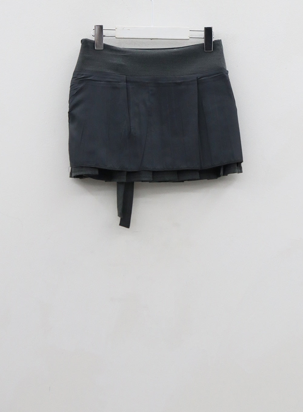 Pleated Side Belt Mini Skirt CO12
